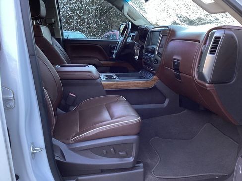Used 2018 Chevrolet Silverado 1500 High Country image 7