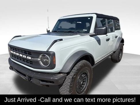Used 2021 Ford Bronco Black Diamond w/ Sasquatch Package image 1