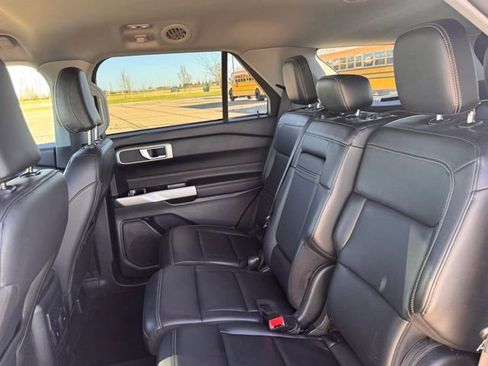 Certified 2023 Ford Explorer XLT w/ Equipment Group 202A AWD/4WD image 32
