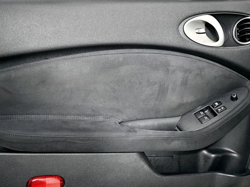 Used 2013 Nissan 370Z Touring w/ Sport Pkg image 15