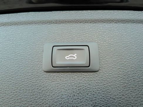 Used 2023 Audi Q5 2.0T Premium image 29