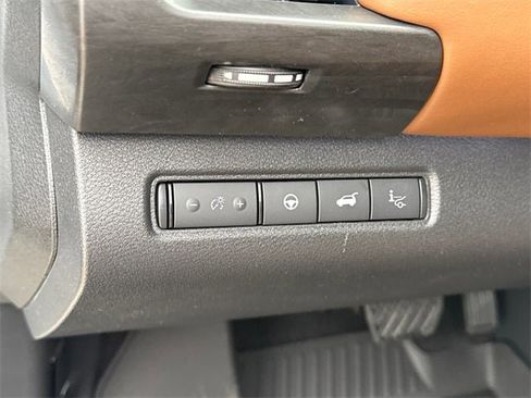 New 2026 Nissan Pathfinder Platinum image 24