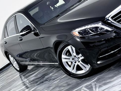 Used 2017 Mercedes-Benz S 550 4MATIC Sedan image 4
