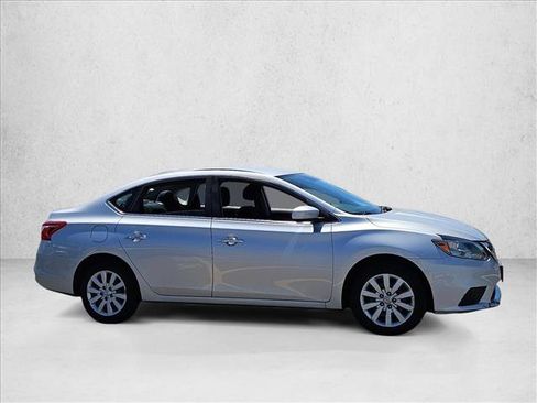 Used 2019 Nissan Sentra S FWD image 2