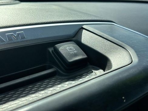 Used 2024 RAM 3500 Big Horn image 40