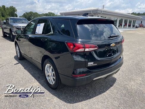 Used 2024 Chevrolet Equinox LT FWD image 12