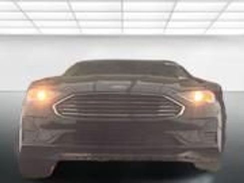Used 2020 Ford Fusion SE image 7