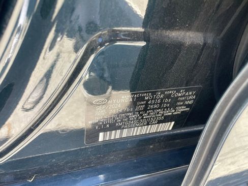 Used 2025 Genesis G70 2.5T AWD/4WD image 13