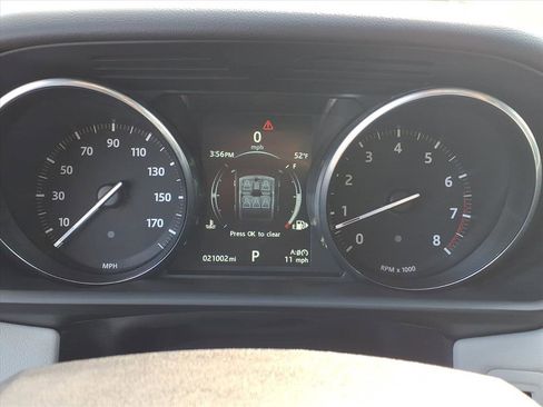 Used 2016 Land Rover Range Rover Sport HSE image 13