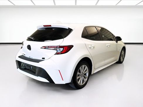Used 2024 Toyota Corolla SE w/ SE Package FWD image 4