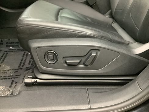 Used 2024 Audi Q3 2.0T Premium AWD/4WD image 12
