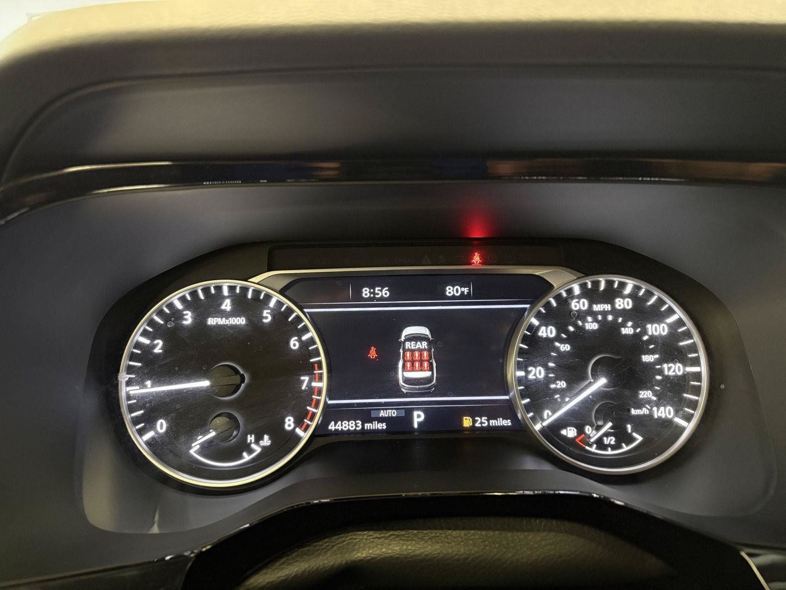 Used 2024 Nissan Pathfinder SL AWD/4WD image 33