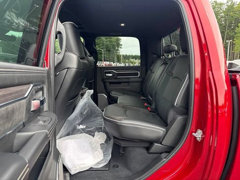 New 2026 RAM 2500 Laramie AWD/4WD image 22