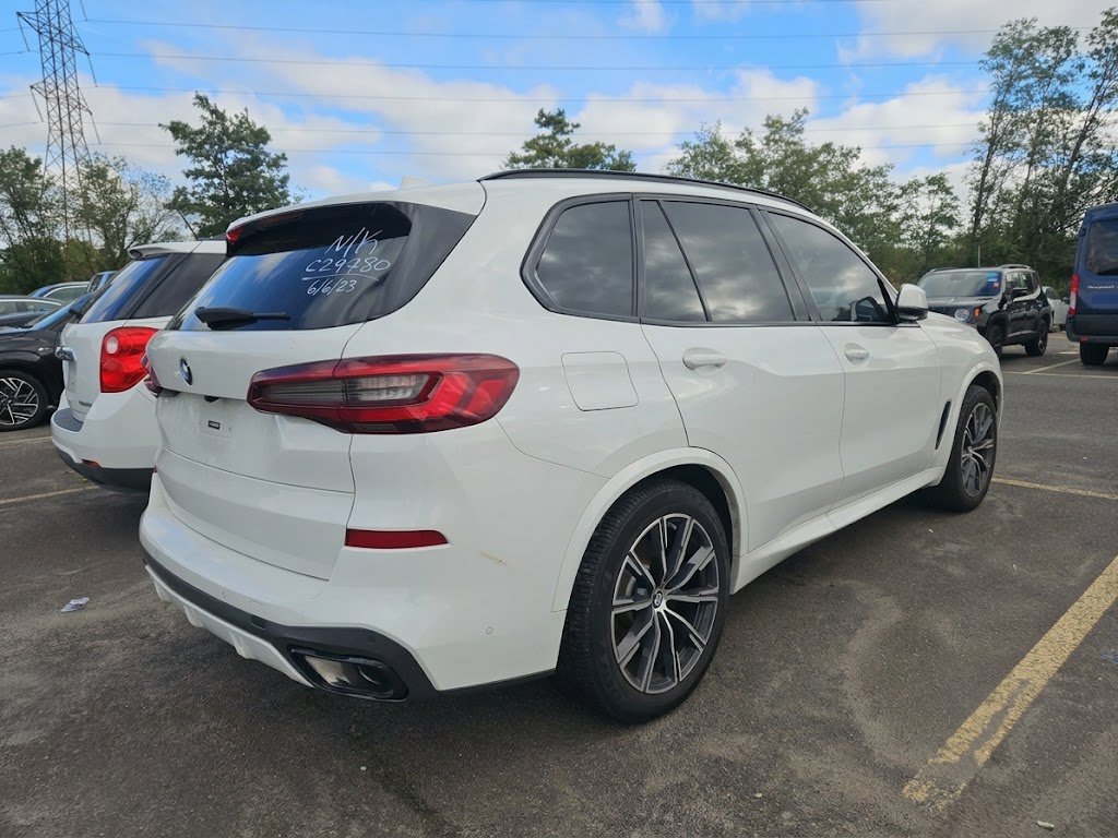 Used 2020 BMW X5 xDrive40i w/ M Sport Package AWD/4WD image 4