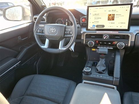 New 2025 Toyota 4Runner TRD Off-Road Premium image 9