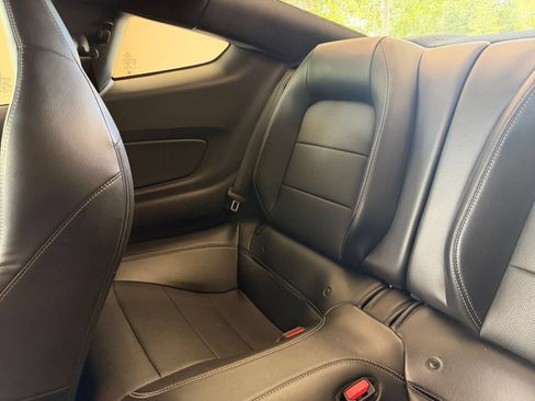 Used 2022 Ford Mustang GT Premium w/ GT Performance Package RWD image 29