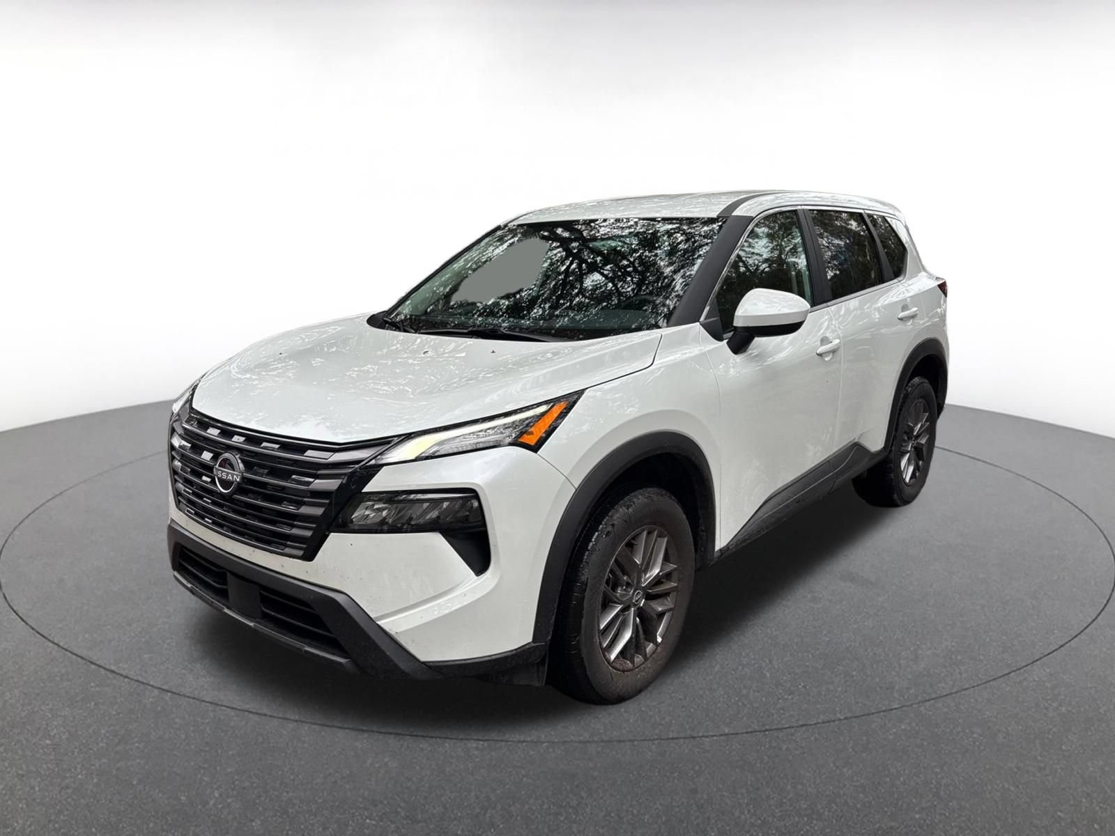 Used 2026 Nissan Rogue SV AWD/4WD image 4