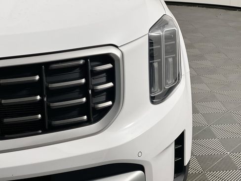 Certified 2025 Kia Telluride SX image 9