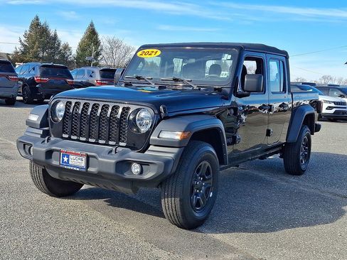Certified 2021 Jeep Gladiator Sport AWD/4WD image 5