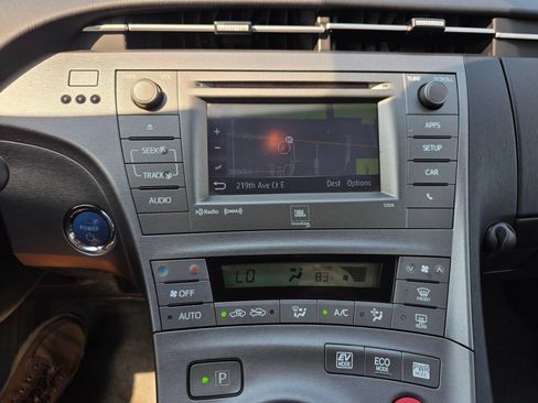 Used 2014 Toyota Prius Four FWD image 16