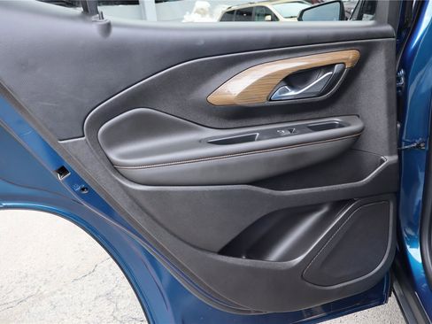 Used 2021 GMC Terrain SLE image 24