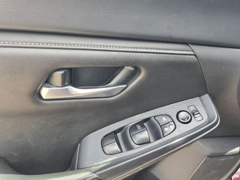 Used 2024 Nissan Sentra SV image 12