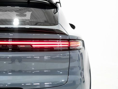 Used 2024 Porsche Cayenne Turbo GT image 48