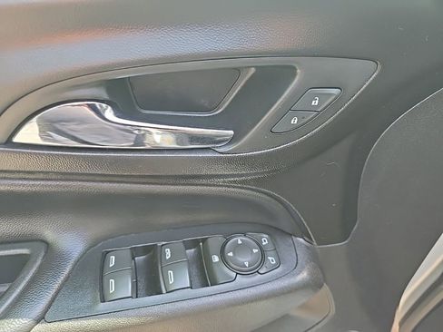 Used 2019 Chevrolet Equinox LT AWD/4WD image 18