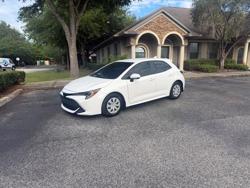 Used 2019 Toyota Corolla SE FWD image 3