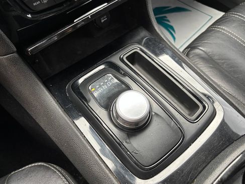 Used 2019 Chrysler 300 S RWD image 11
