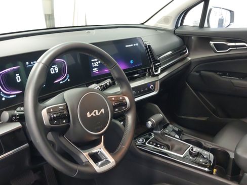 Used 2024 Kia Sportage EX FWD image 17