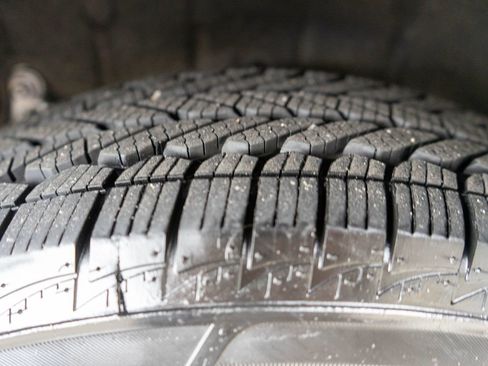 Used 2023 Toyota Highlander XLE image 31