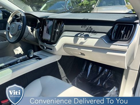 Certified 2025 Volvo XC60 T8 Plus w/ Climate Package AWD/4WD image 27