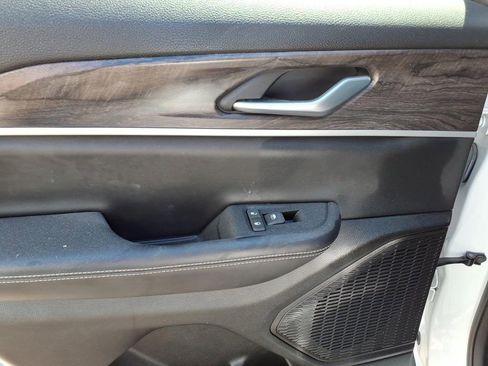 Used 2023 Jeep Grand Cherokee Limited image 10