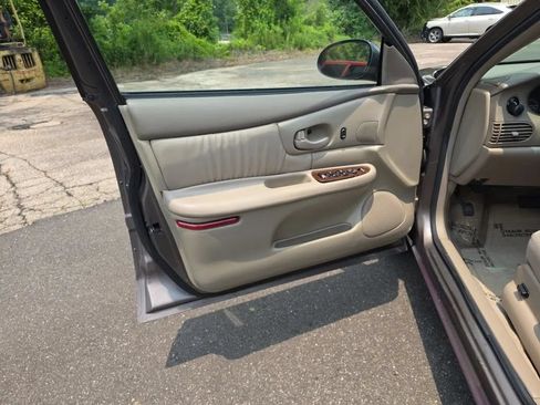 Used 2003 Buick Century Custom FWD image 24