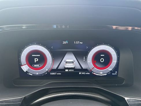 Used 2024 Nissan Pathfinder Platinum w/ Black Appearance Package image 4