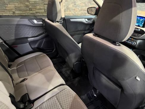 Used 2020 Ford Escape SE FWD image 33