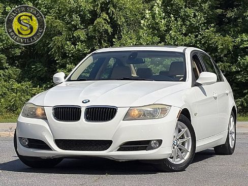 Used 2010 BMW 328i Sedan RWD image 1