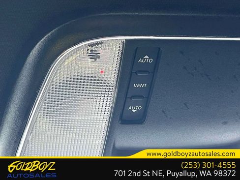 Used 2019 Dodge Charger SXT image 41