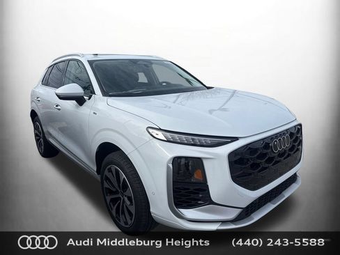 Used 2026 Audi Q3 quattro 2.0T AWD/4WD image 1