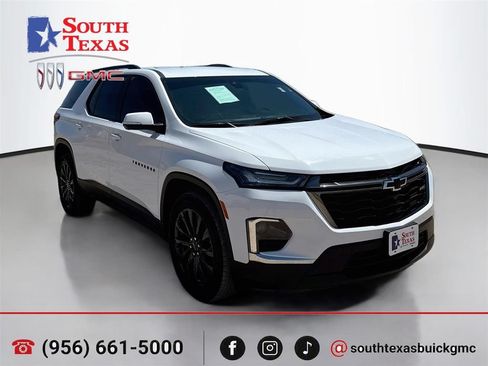 Used 2023 Chevrolet Traverse RS FWD image 1