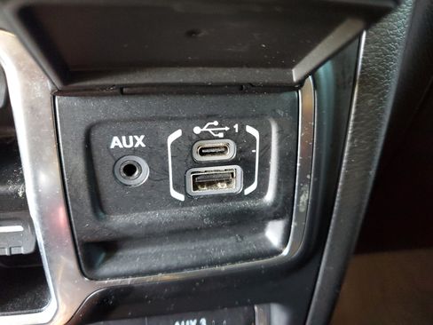 Used 2023 Jeep Gladiator Mojave w/ LED Lighting Group AWD/4WD image 28