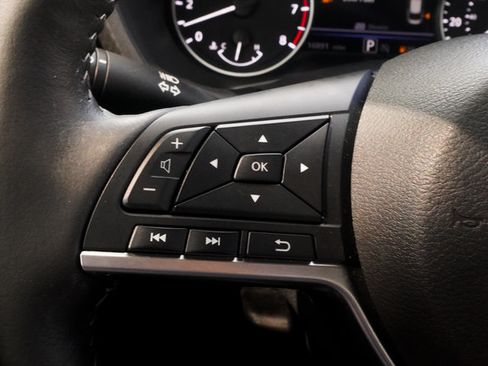 Used 2025 Nissan Sentra SV w/ All-Weather Package FWD image 13