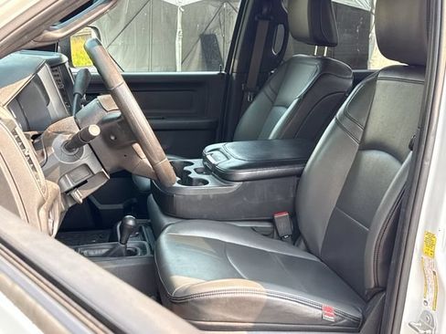 Used 2022 RAM 2500 Tradesman w/ Chrome Appearance Group AWD/4WD image 15
