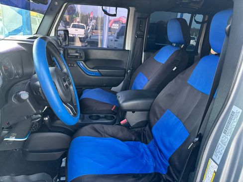 Used 2015 Jeep Wrangler Unlimited Sport w/ Quick Order Package 24S image 9