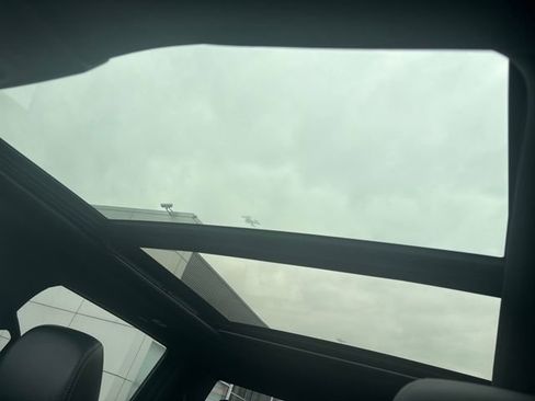 Used 2022 Ford F250 Lariat w/ Black Appearance Package image 29