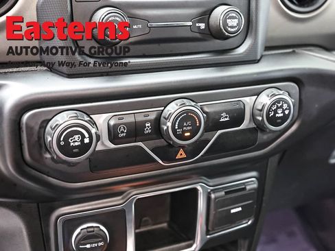 Used 2021 Jeep Wrangler Unlimited Sport AWD/4WD image 19
