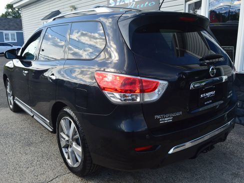 Used 2015 Nissan Pathfinder Platinum AWD/4WD image 3