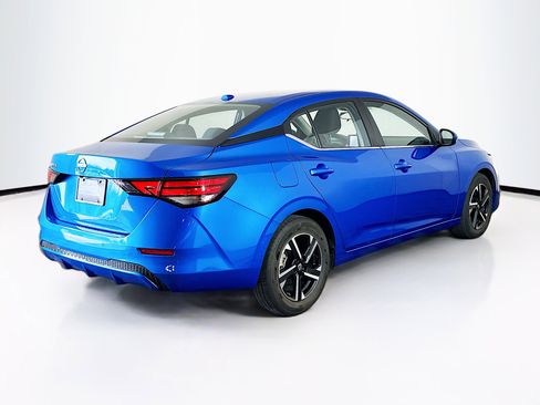 Used 2025 Nissan Sentra SV image 9