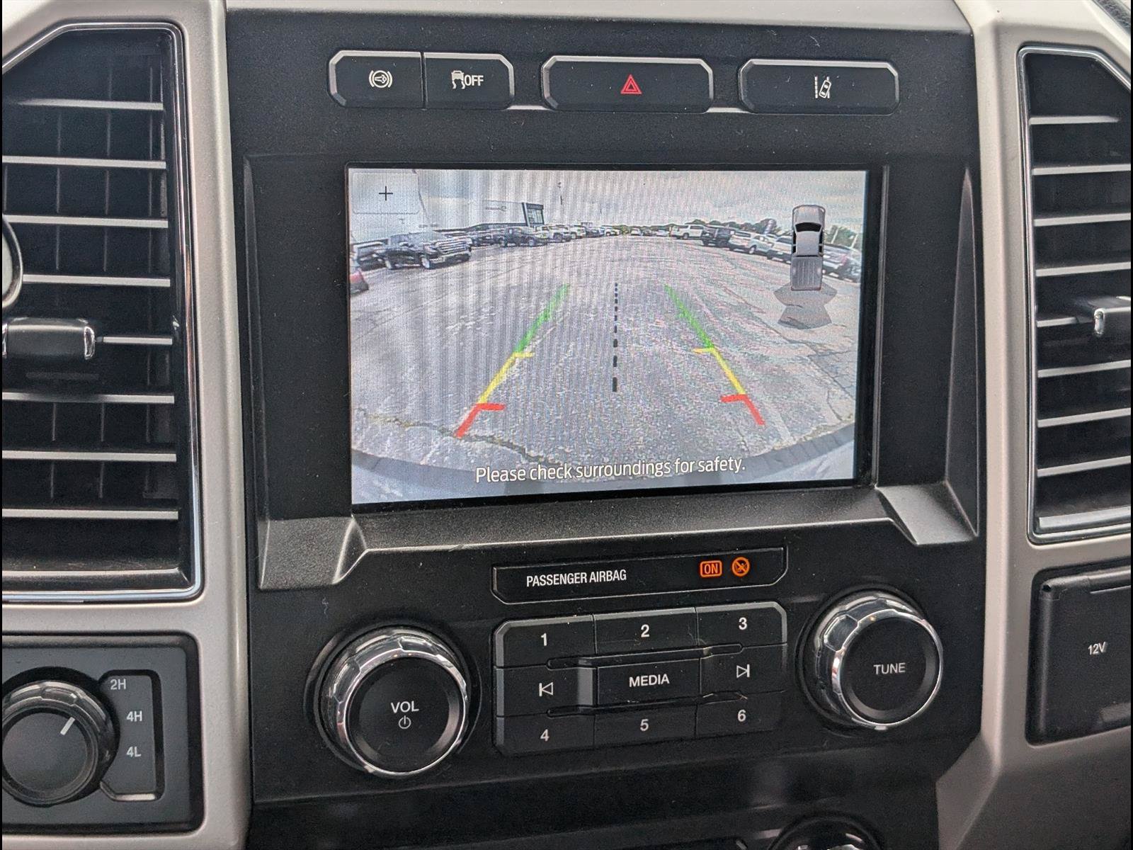 Used 2020 Ford F250 Lariat w/ Lariat Value Package AWD/4WD image 7